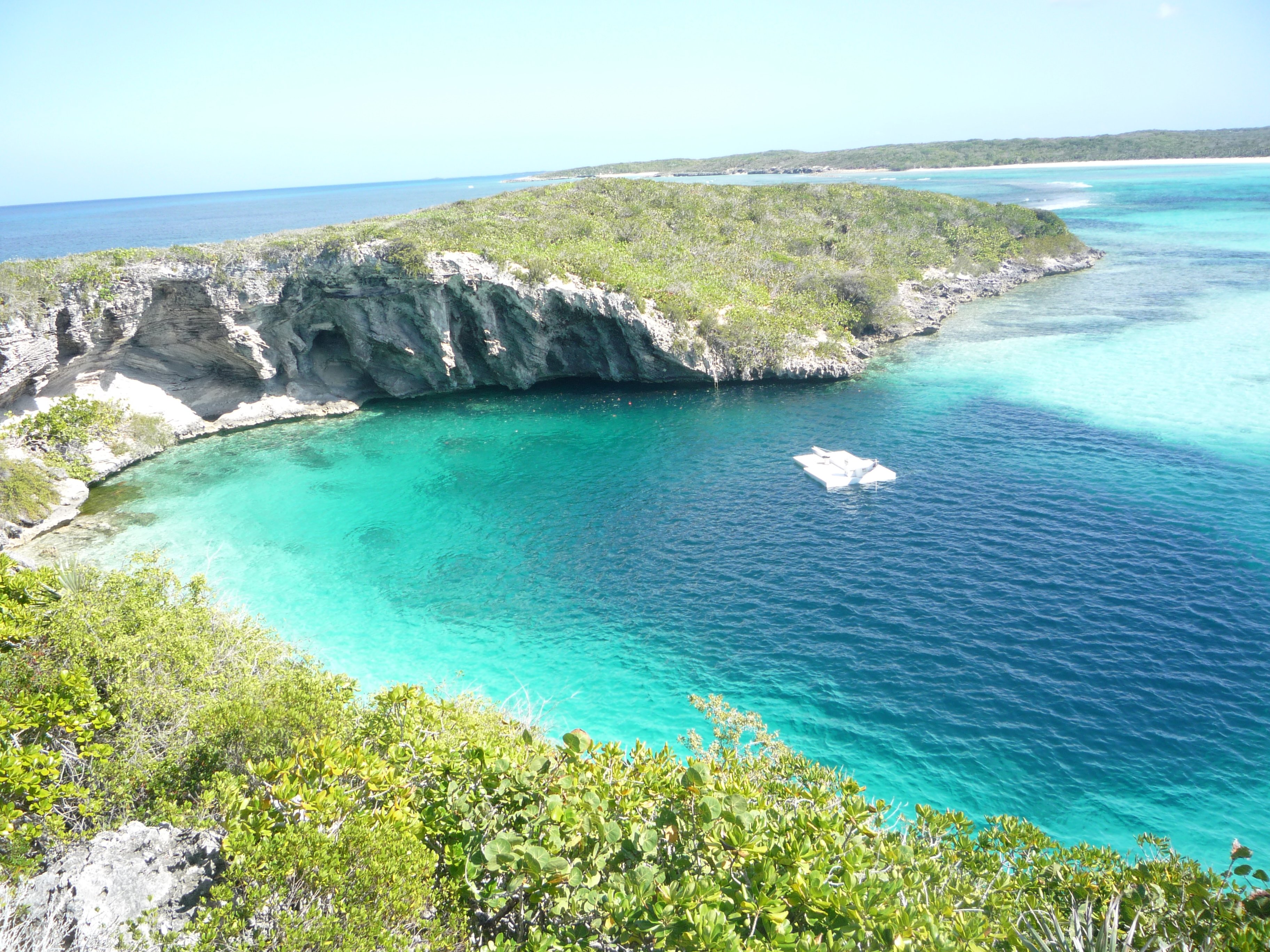 Dean’s Blue Hole on Long Island, one of the world’s deepest blue holes and an iconic natural landmark of The Bahamas.