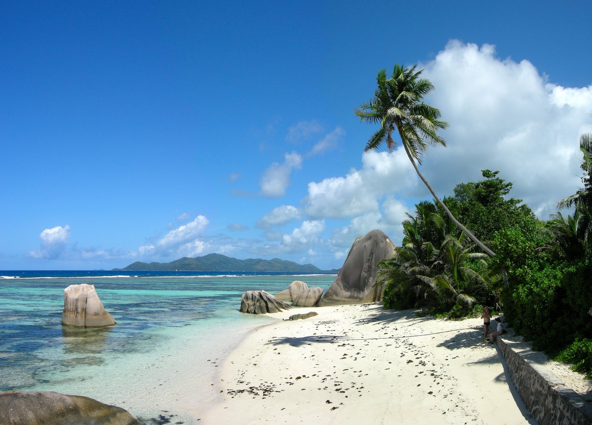 Anse Source d’Argent on La Digue, a world-famous Seychelles beach known for its granite boulders and turquoise waters.